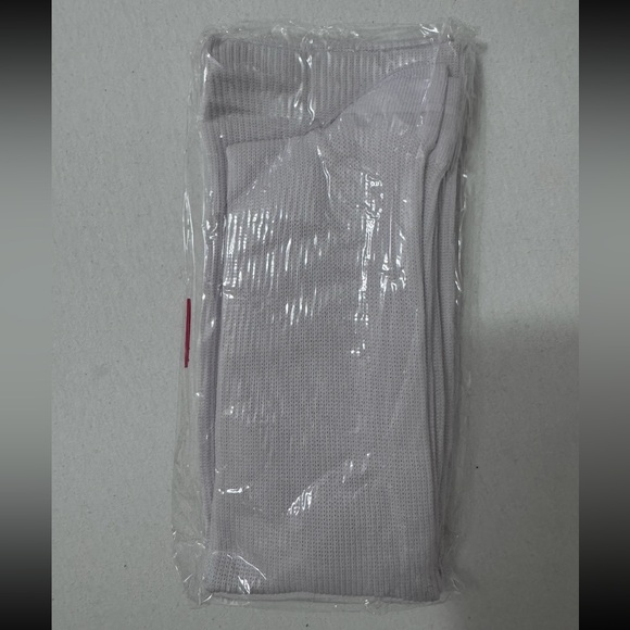 Women’s White Ribbed Over The Knee Thigh High Socks Size S/M New in Package - Picture 3 of 3
